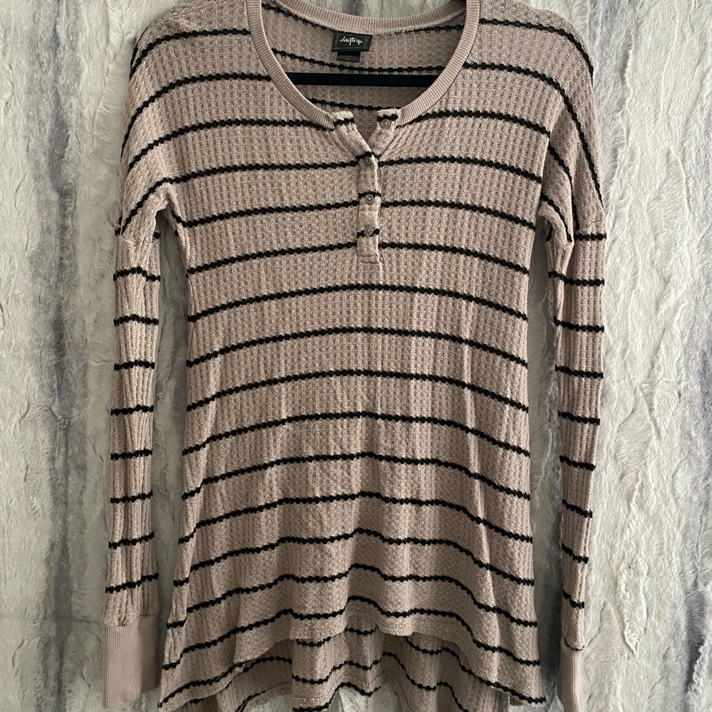 Daytrip XS tunic style top EUC